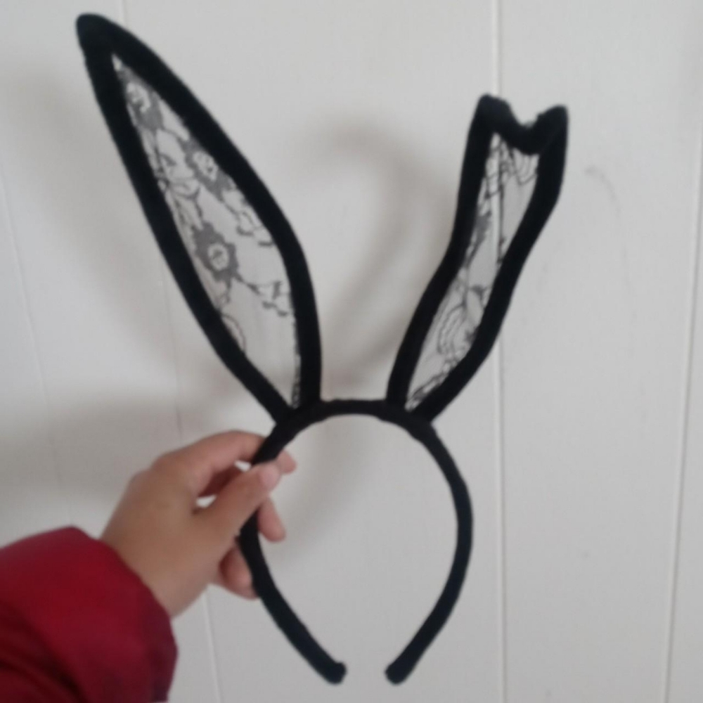 Black velvet and lace bunny ear bendable headband